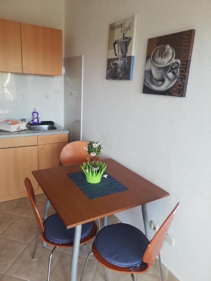 Apartments Eti Bol Ngoại thất bức ảnh